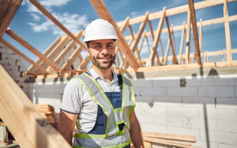 Técnico en Construcción AIEP.