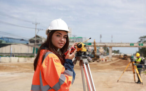 Técnico en Topografía AIEP.