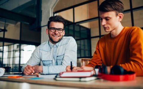 Técnico en Gestión de Recursos Humanos AIEP.