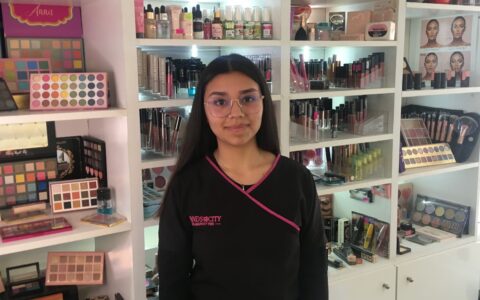 Millaray Sánchez, titulada AIEP de Técnico en Cosmetología.