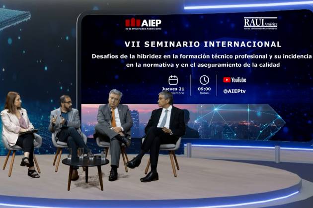 Mesa redonda seminario AIEP RAUI