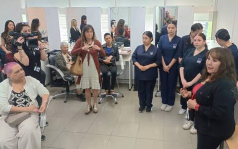 Fotografía participantes programa Mujeres valientes, bienestar para mujeres con cáncer estética integral AIEP